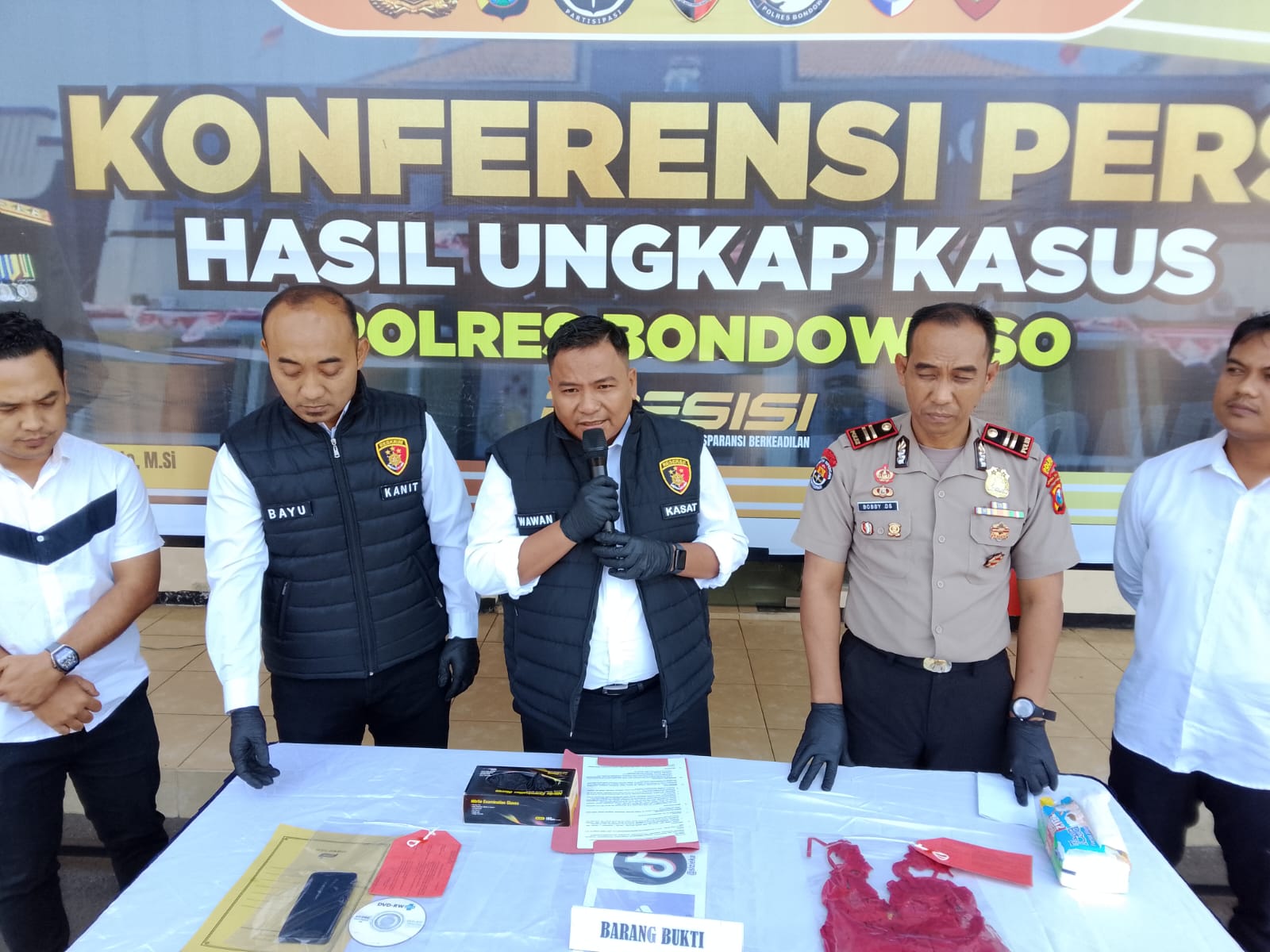 Satreskrim Polres Bondowoso Berhasil Ungkap Kasus Pornografi Berbasis Siarang Langsung (Live) Streaming di Medsos